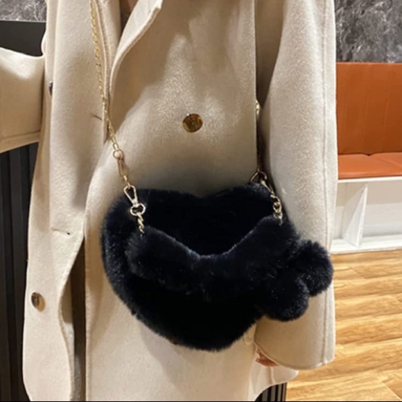 Black Heart Purse - Picture 1 of 3